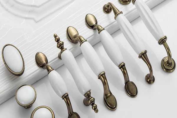 یراق-آلات-در-دکوراسیون